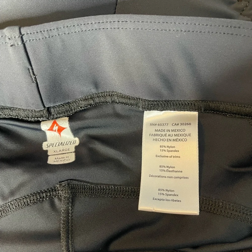 Specialized black padded Cycling Shorts unisex size XL
